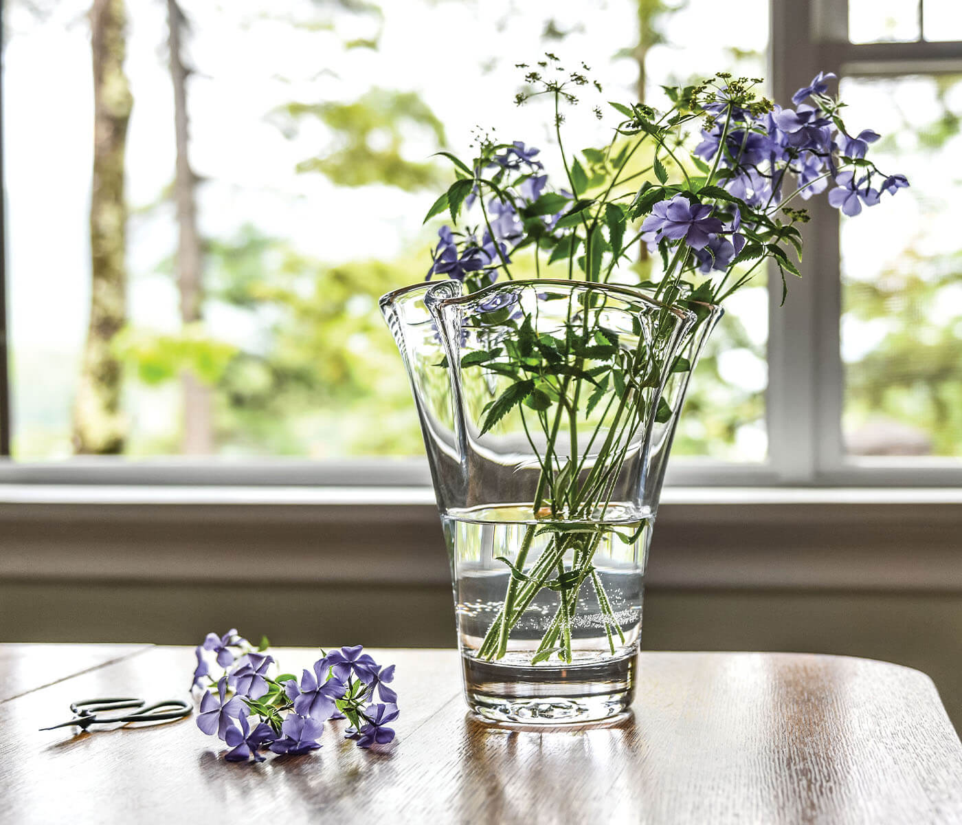 Anemone Vase - Image 8