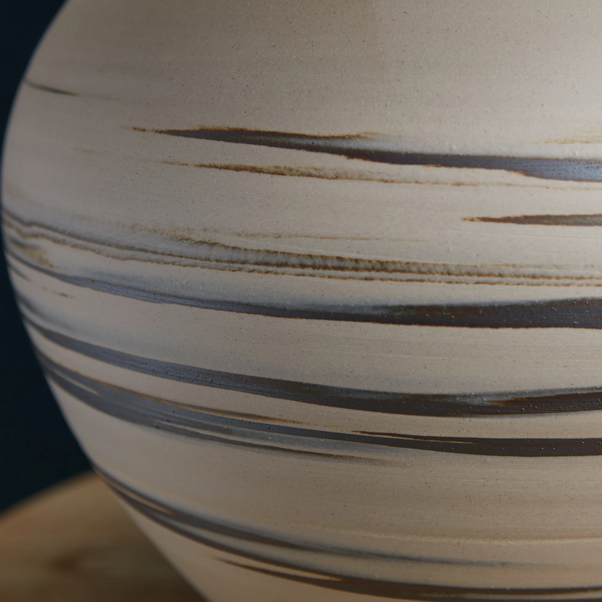 Beachstone Lamp, Round - Image 3